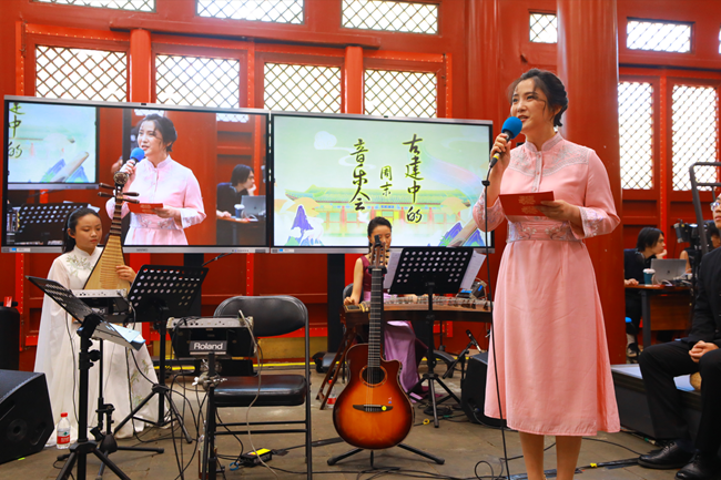 古建中的音樂(lè)會(huì)。校方供圖