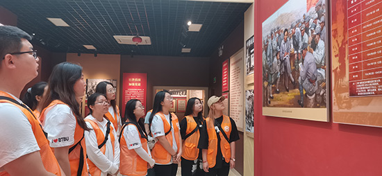 北京工商大學(xué)組織學(xué)生走進(jìn)北京市延慶區(qū)。學(xué)校供圖