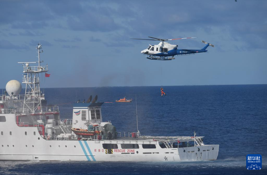 三沙市舉行海上應(yīng)急救援綜合演練