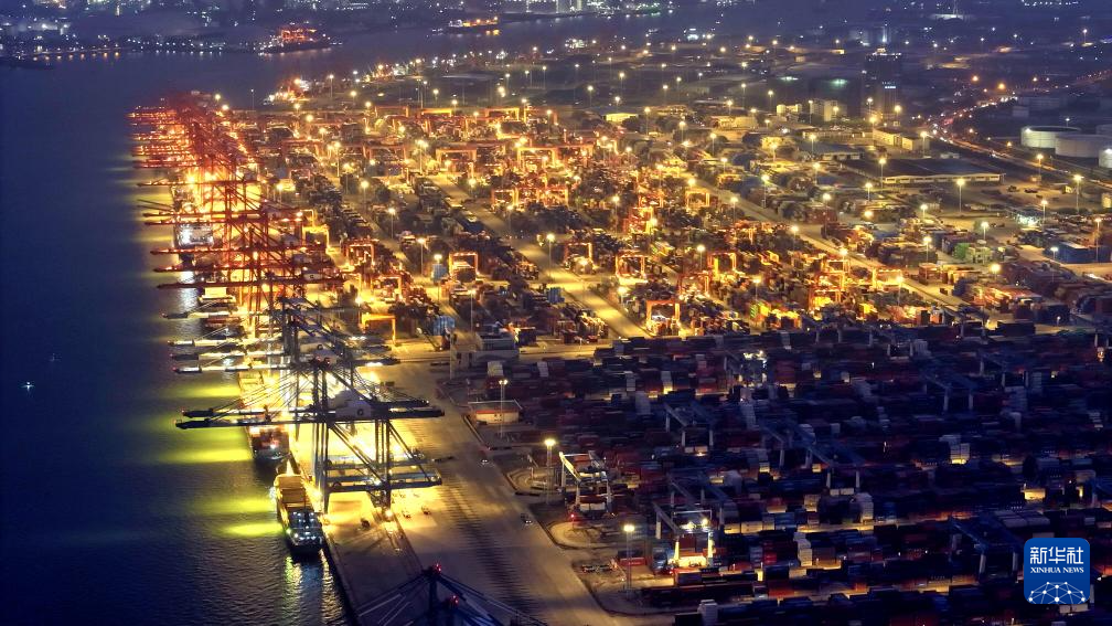 西部陸海新通道班列今年貨運(yùn)量突破120萬標(biāo)箱