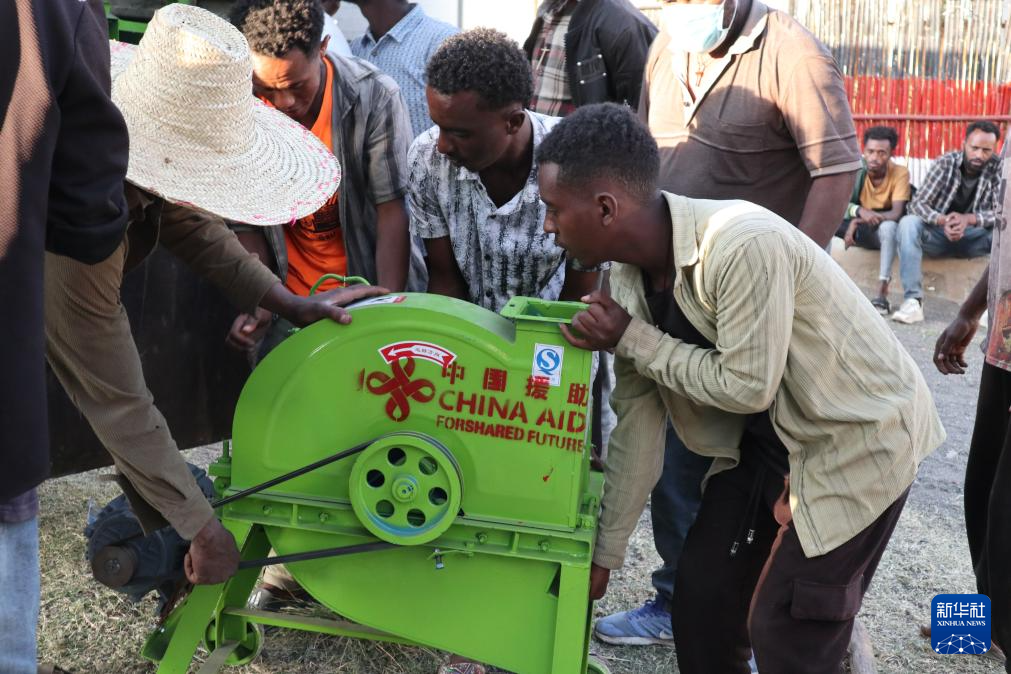 中國向中埃塞農(nóng)業(yè)減貧示范村捐贈(zèng)一批農(nóng)業(yè)設(shè)備