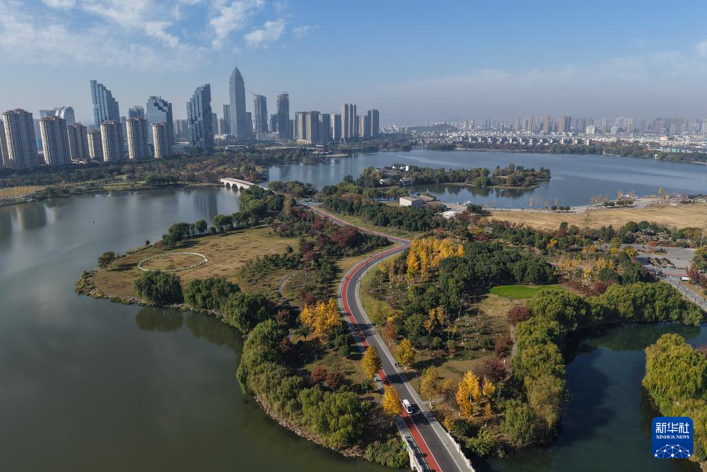 浙江紹興：湖泊公園引客來