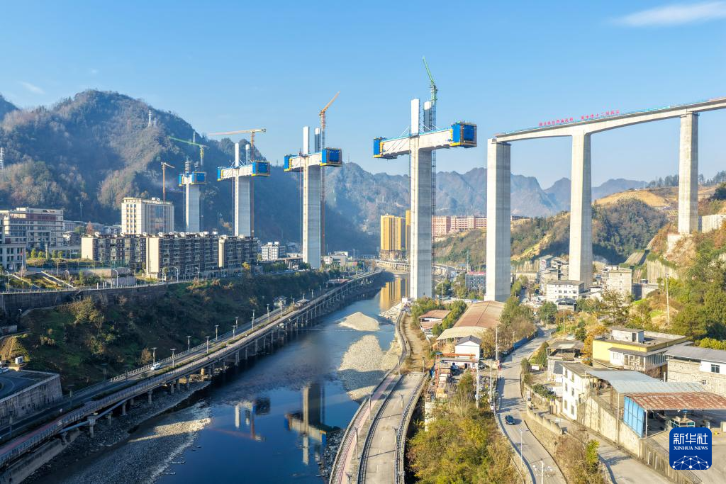 西渝高鐵建設(shè)穩(wěn)步推進(jìn)